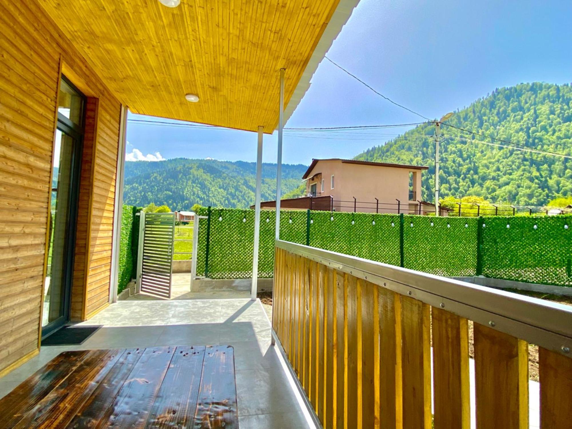 Cottage Marta Sadgeri بورجومي المظهر الخارجي الصورة