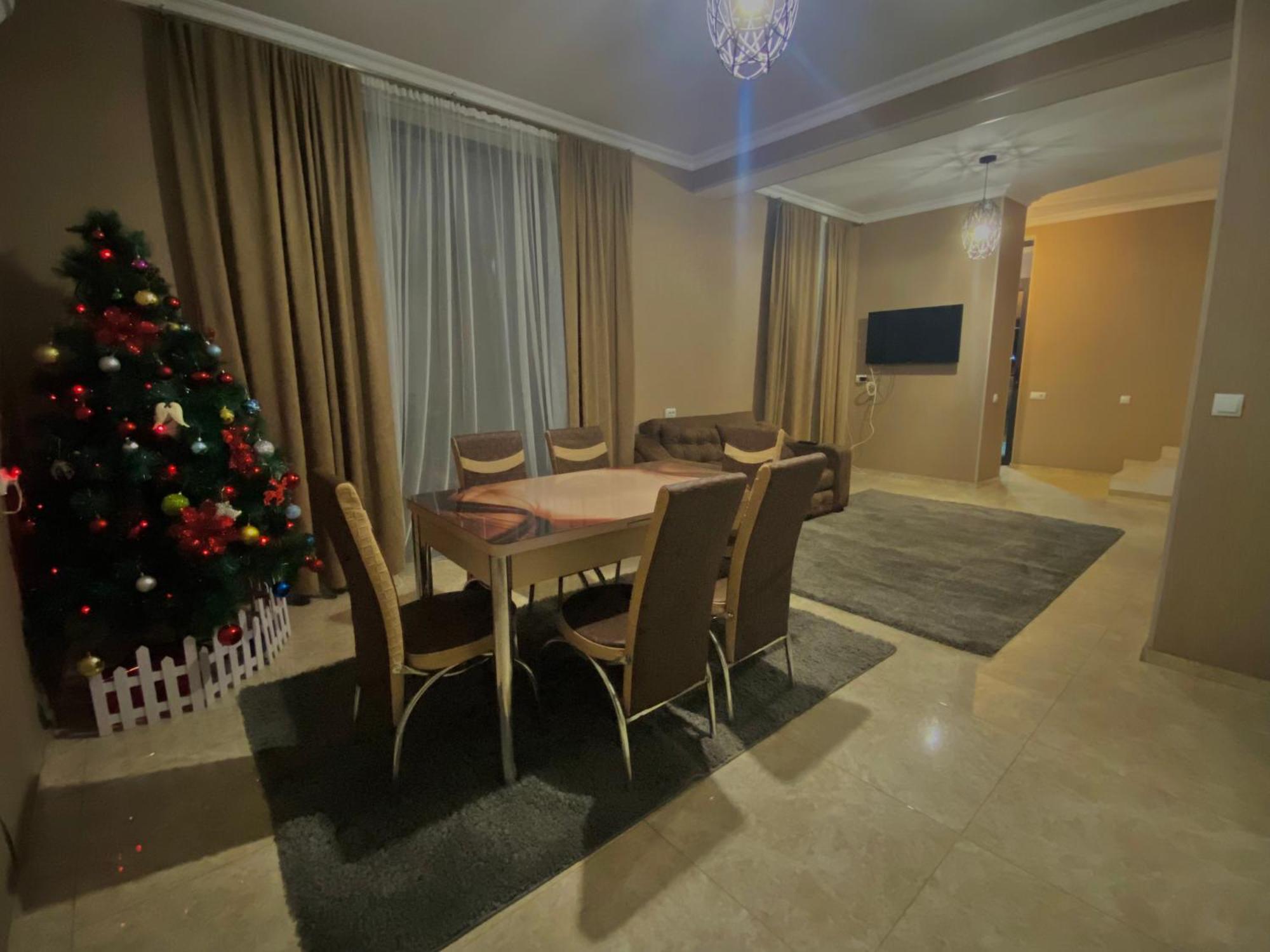 Cottage Marta Sadgeri بورجومي المظهر الخارجي الصورة