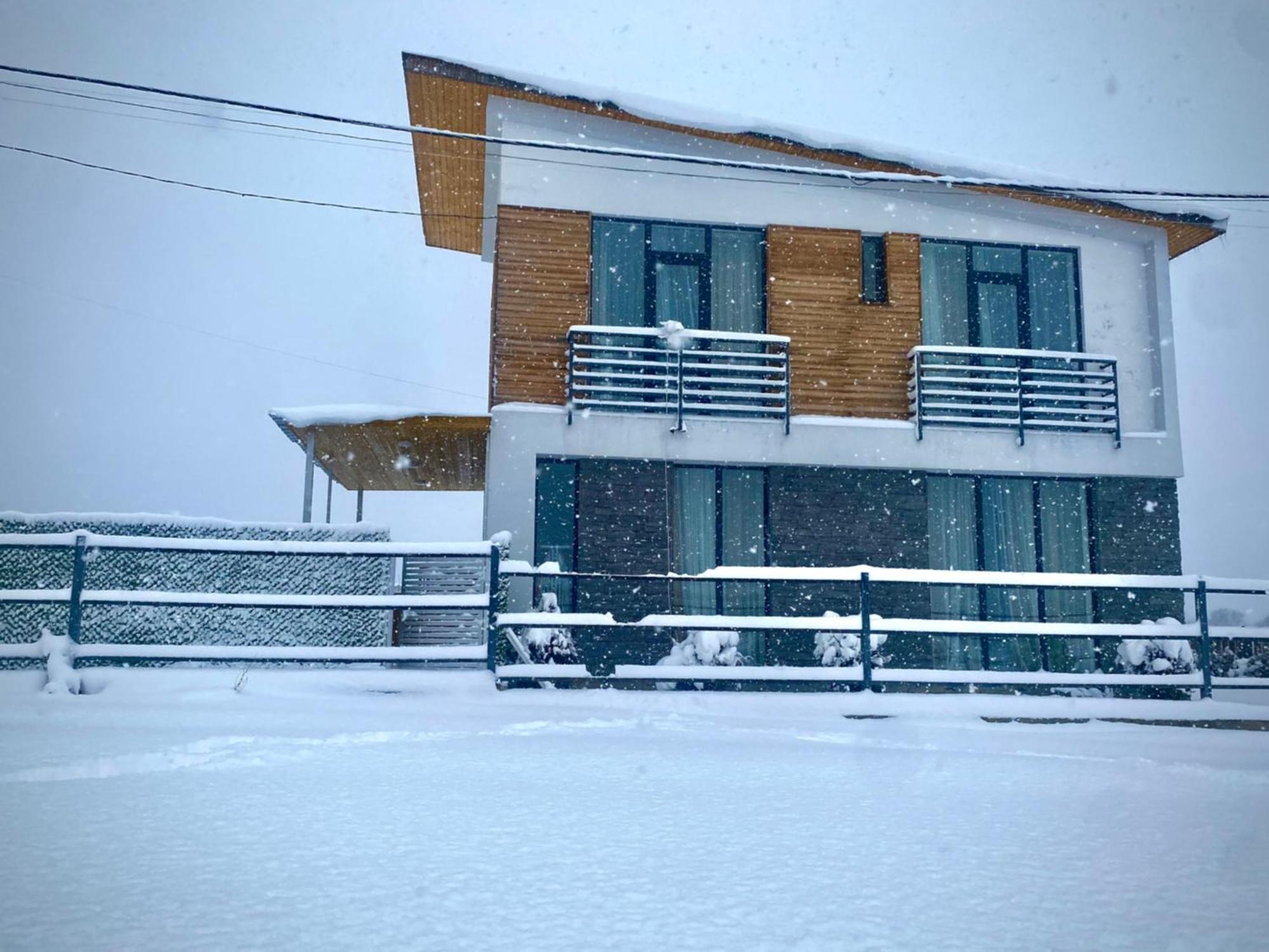 Cottage Marta Sadgeri بورجومي المظهر الخارجي الصورة